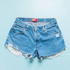 Levi's 550 Relaxed Fit Medium Wash Cutoff Distressed High Waisted Shorts Size 16